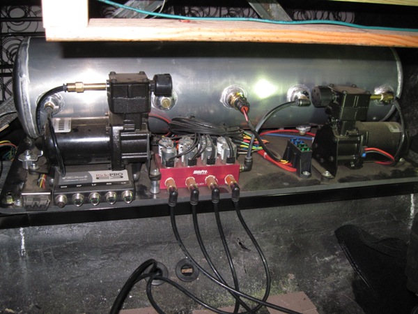 Air ride tank, compressors and valve block