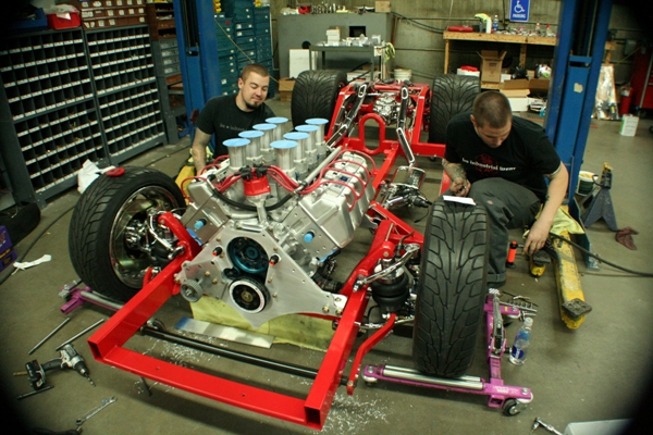 QMP Racing Boss 494 dropped into the frame