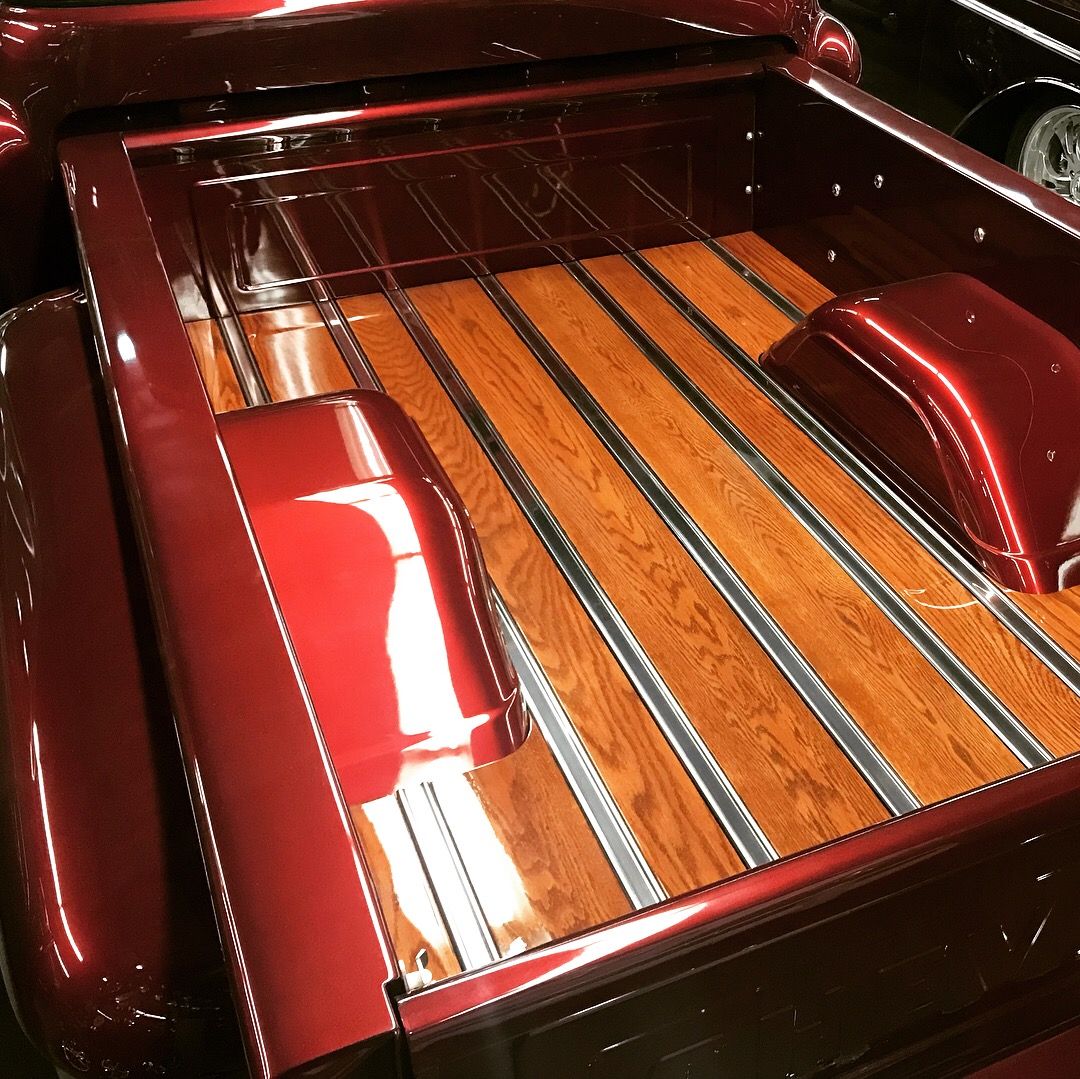 Oak-slat truck bed