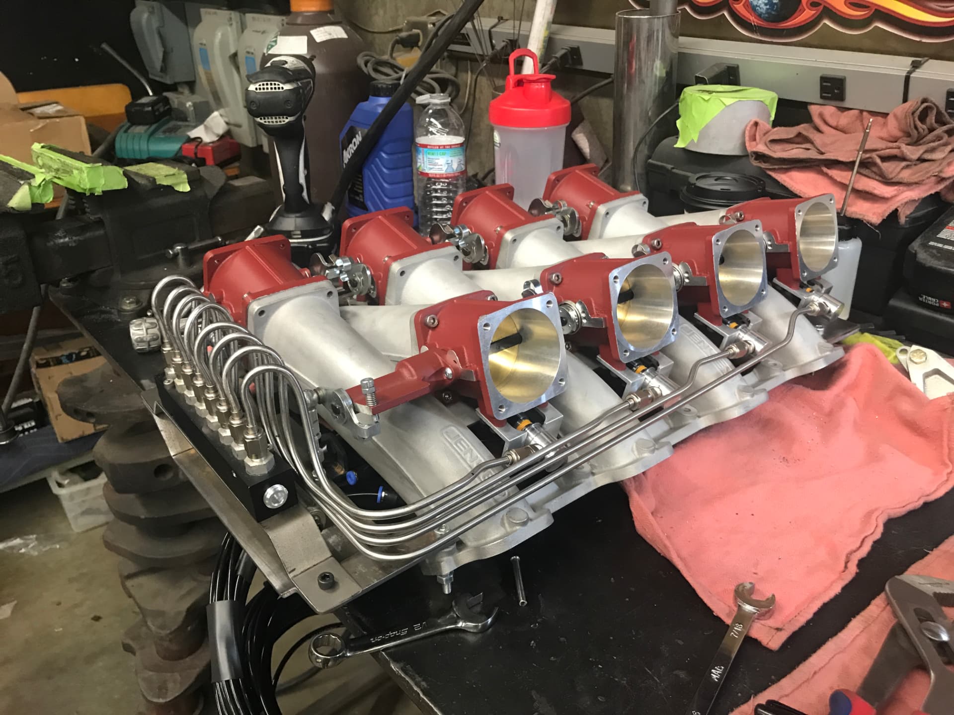 Throttle linkage and fuel-line assembly