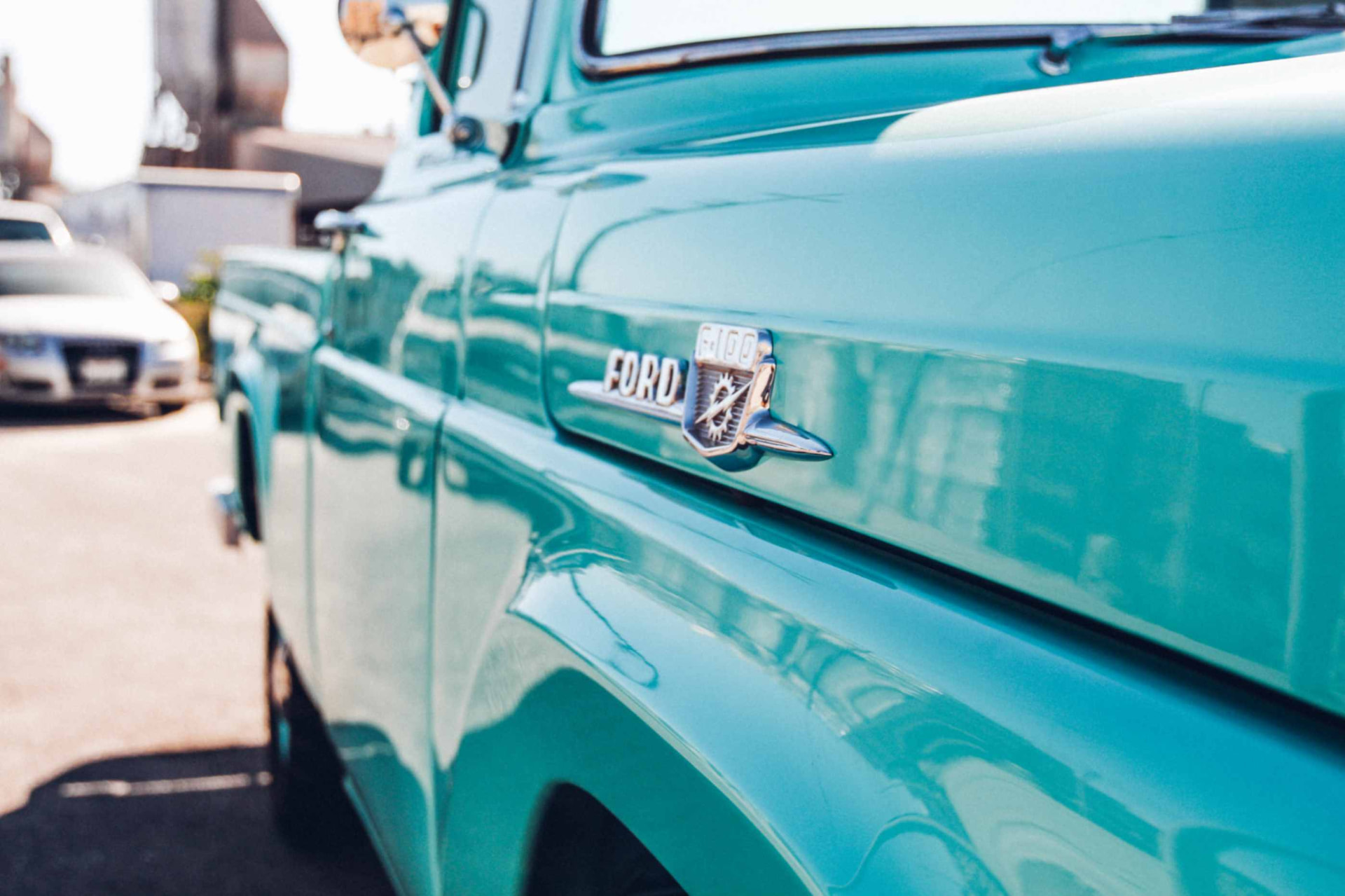 F-100 side badge on the fender