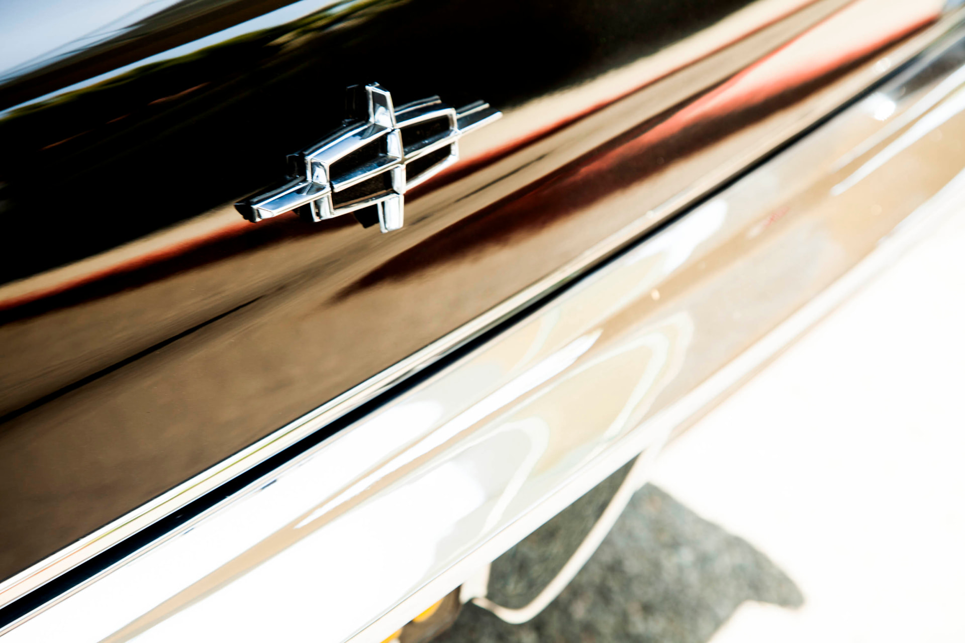 Lincoln star emblem on the deck lid