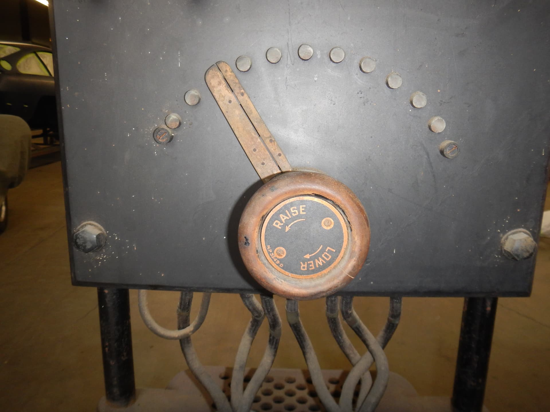 Original raise-and-lower control dial