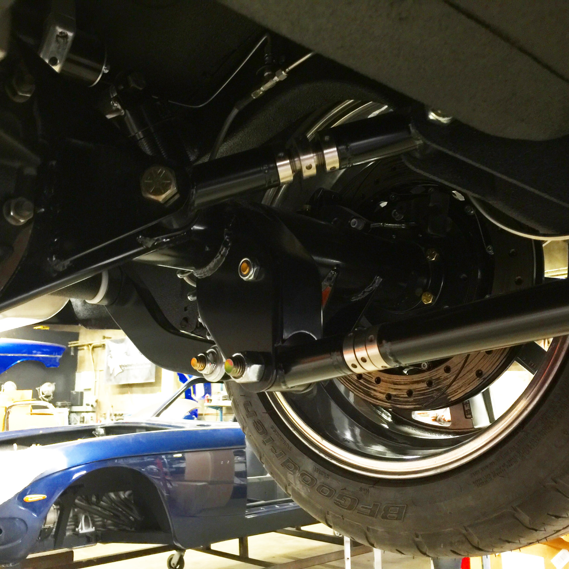 Undercarriage and rear suspension detail