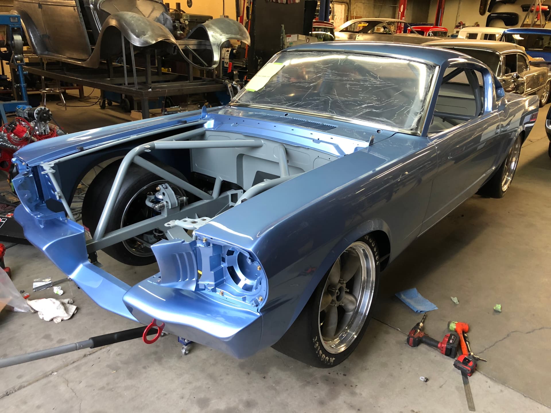 Front suspension and nose assembly