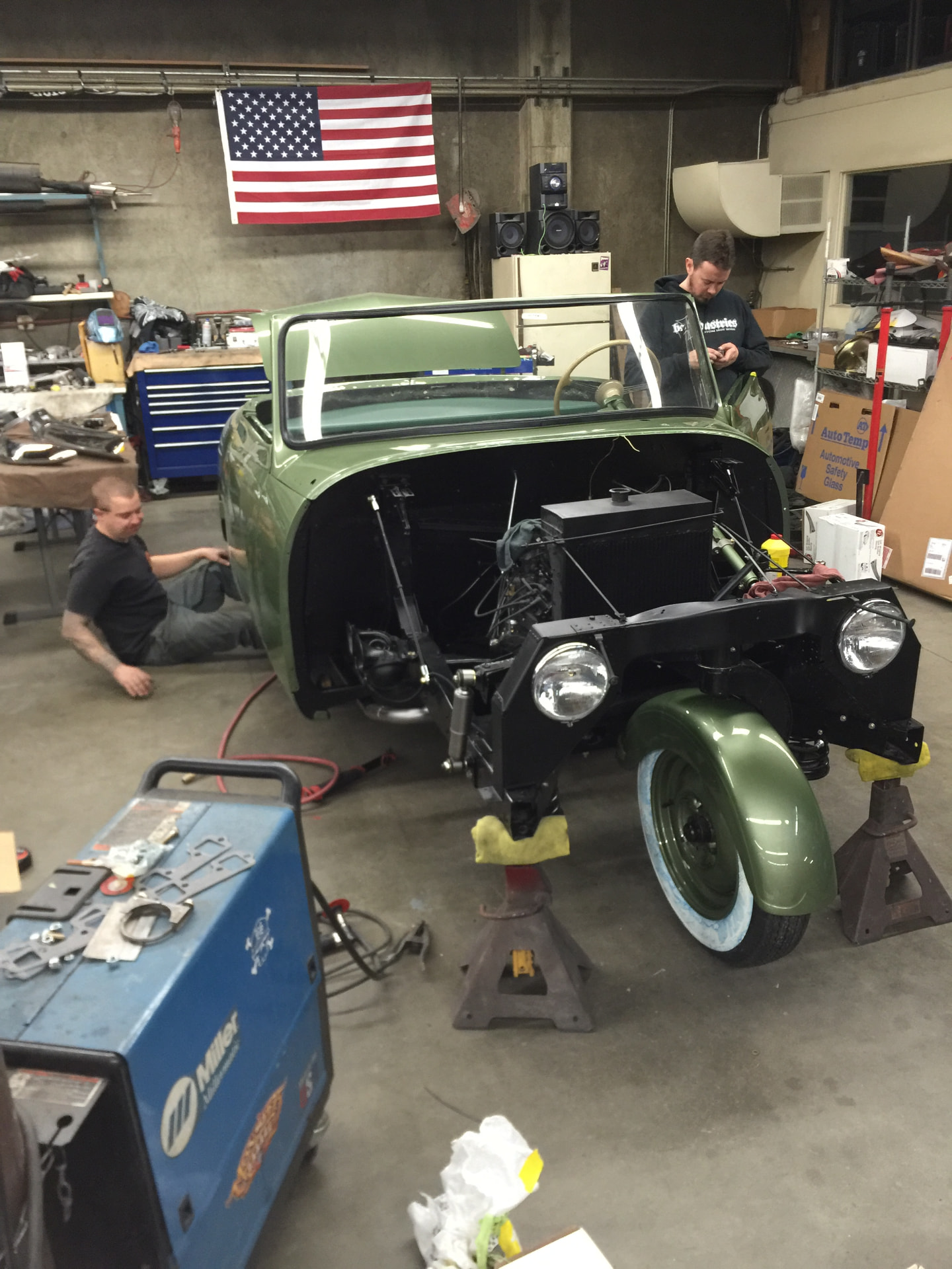 Davis Divan front clip assembly