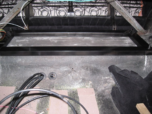 Trunk floor fabrication for the air suspension setup