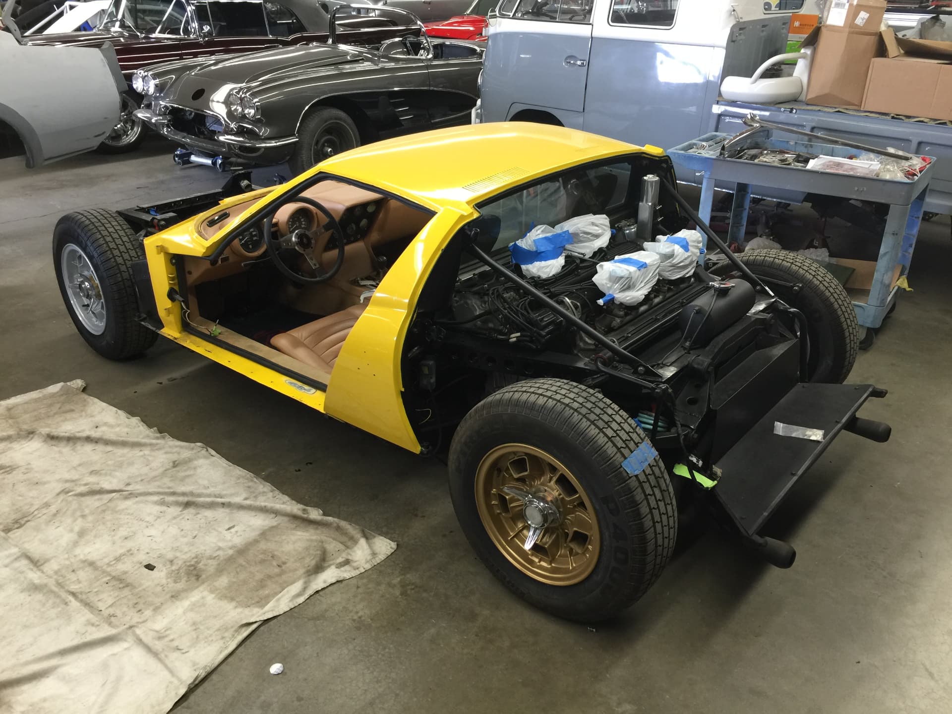 Chassis and engine assembly in the workshop